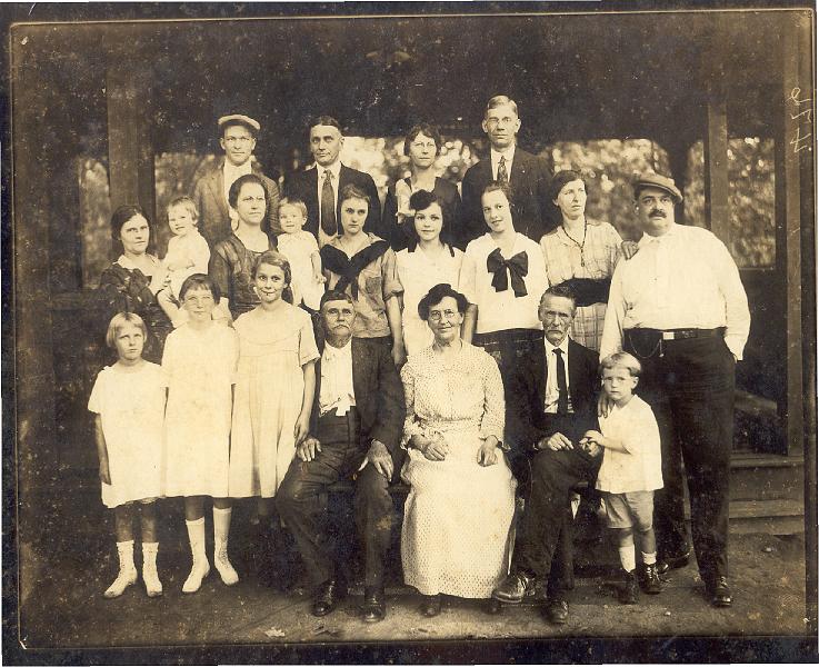 waldrep reunion-summer 1919.jpg